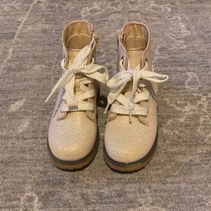 Cat and Jack toddler boots size 11